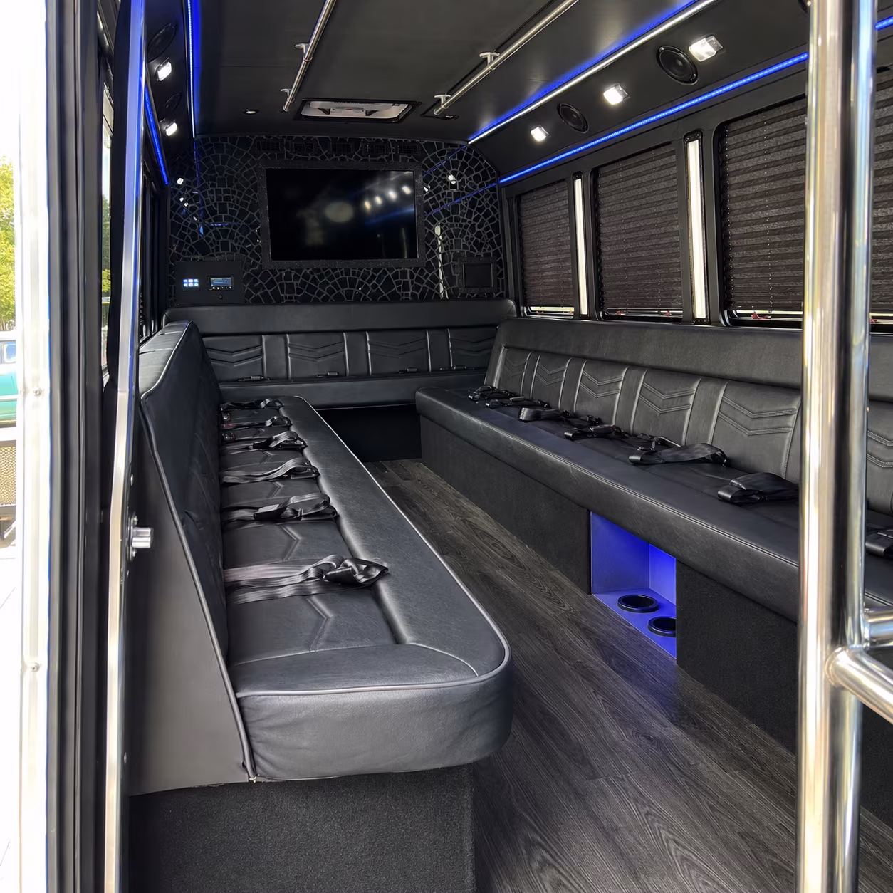 Kissimmee Birthday, Sweet 16, & Quinceañera Party Bus Rentals
