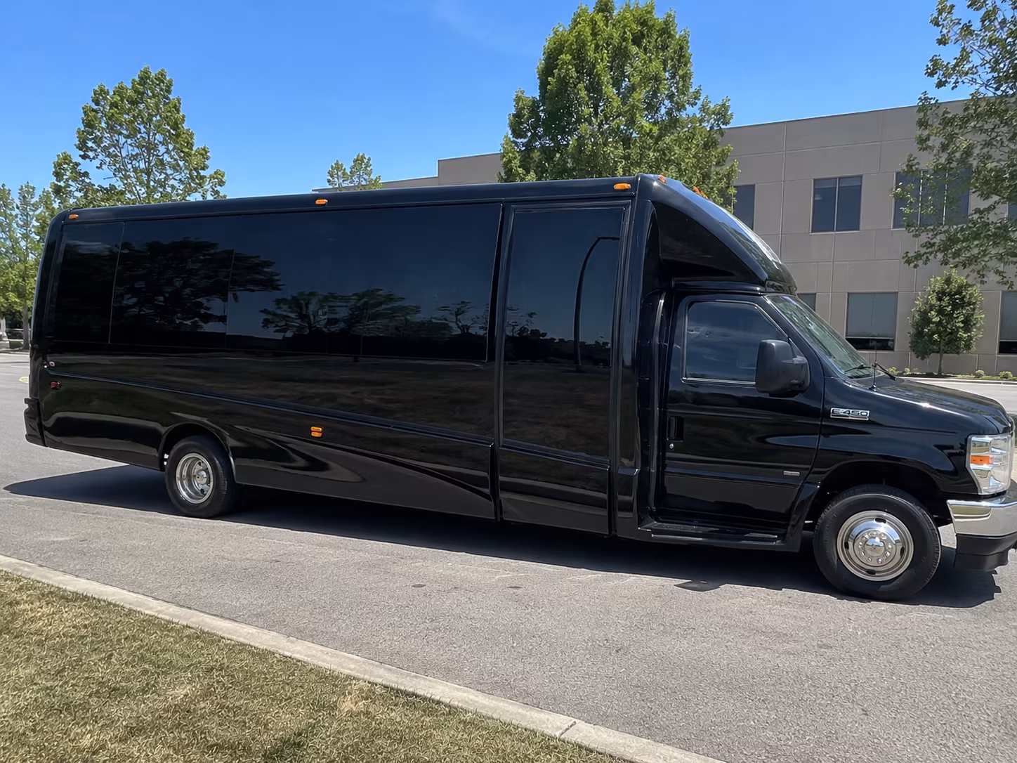 Orlando Winery Tour & Pub Crawl Transportation party bus exterior